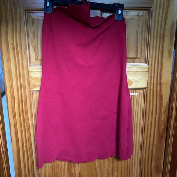 Halter neck dress - Picture 2 of 4